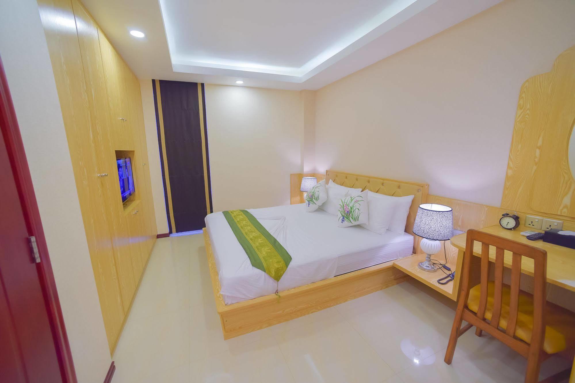 Hathaa Beach Maldives Hulhumale Exteriör bild